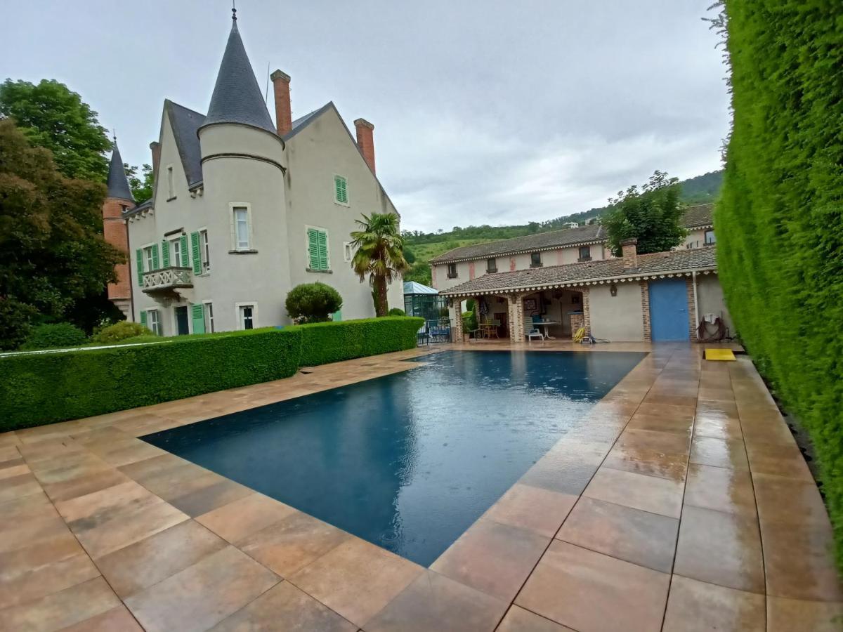 Au Fond De La Cour Bed and Breakfast Veyre-Monton Εξωτερικό φωτογραφία