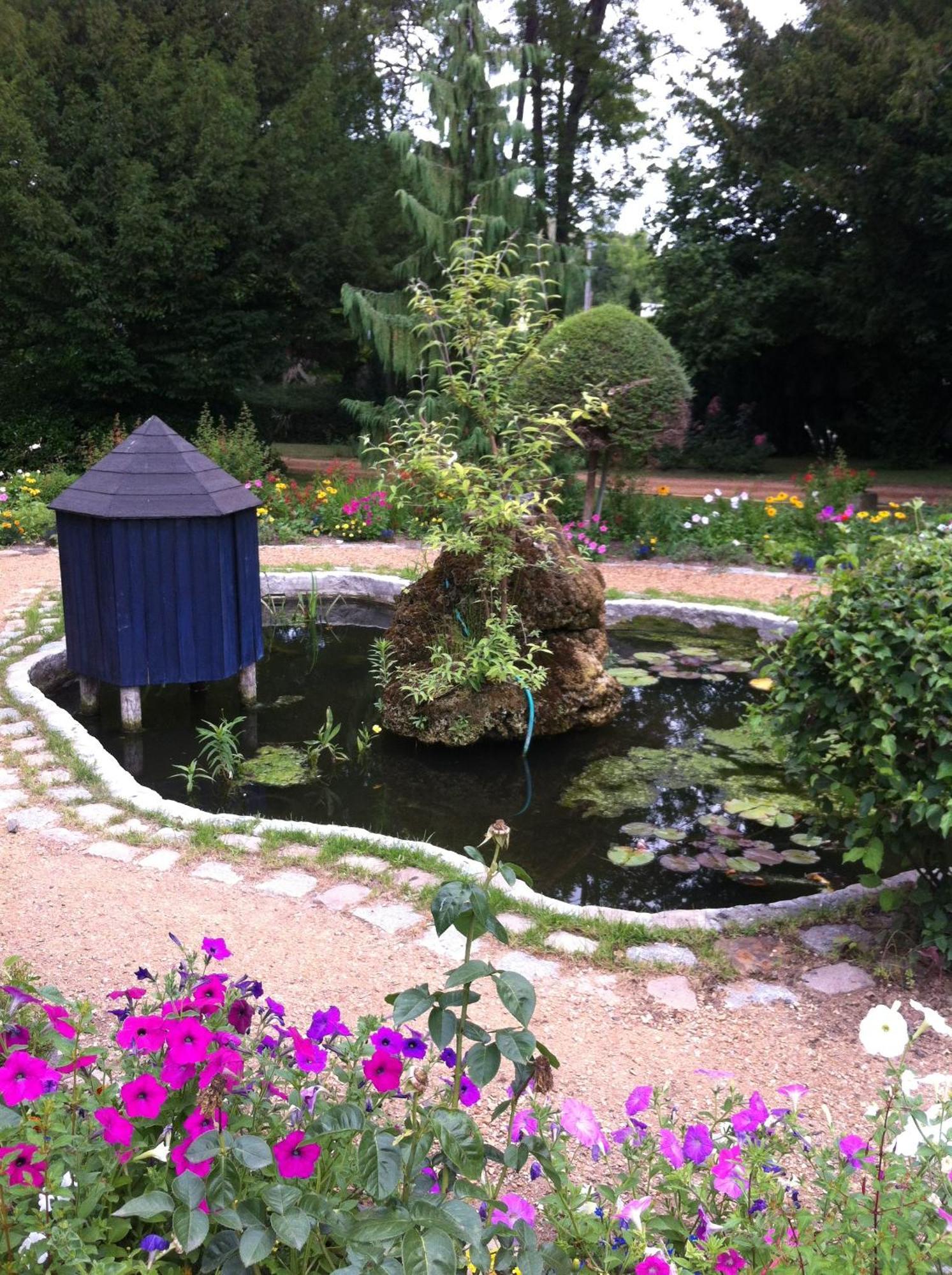 Au Fond De La Cour Bed and Breakfast Veyre-Monton Εξωτερικό φωτογραφία