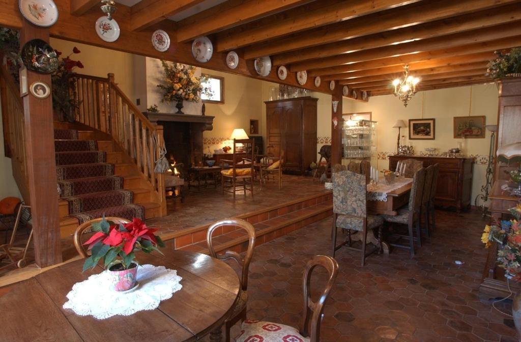 Au Fond De La Cour Bed and Breakfast Veyre-Monton Εξωτερικό φωτογραφία