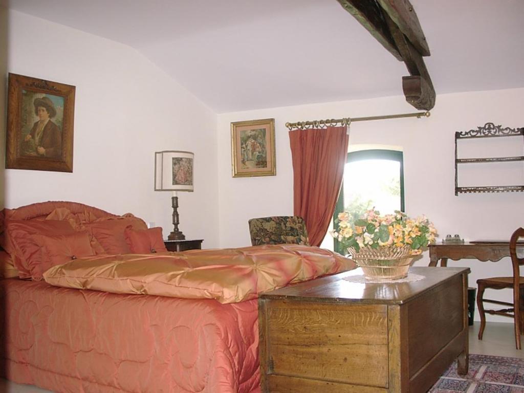 Au Fond De La Cour Bed and Breakfast Veyre-Monton Εξωτερικό φωτογραφία