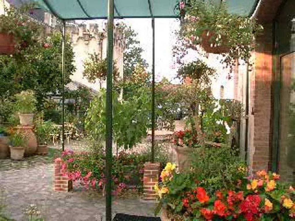 Au Fond De La Cour Bed and Breakfast Veyre-Monton Εξωτερικό φωτογραφία