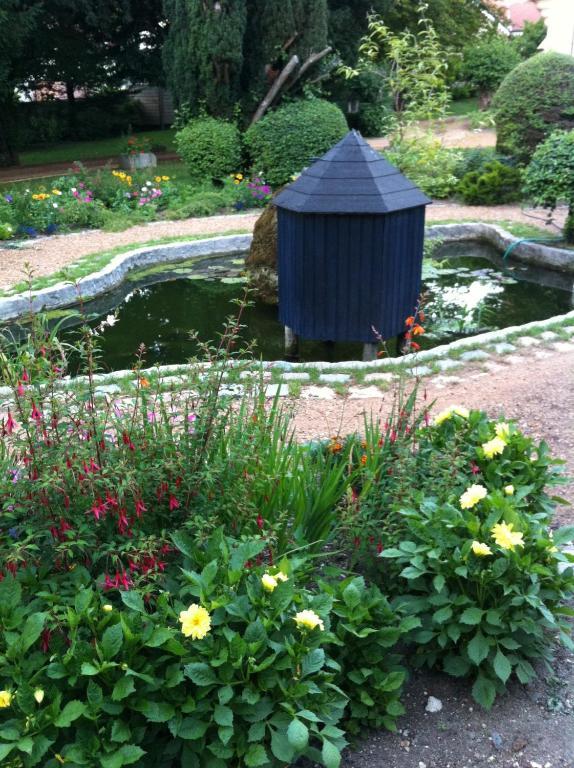 Au Fond De La Cour Bed and Breakfast Veyre-Monton Εξωτερικό φωτογραφία